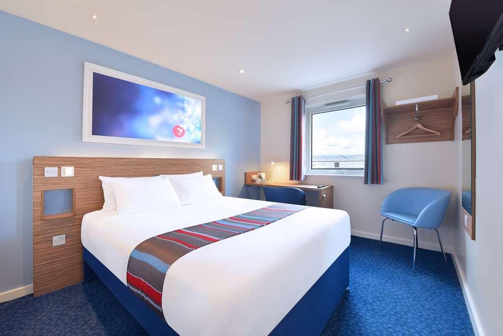 Travelodge Cardiff Atlantic Wharf Hotel Zimmer foto