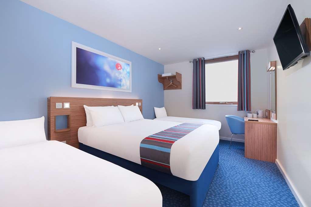 Travelodge Cardiff Atlantic Wharf Hotel Zimmer foto